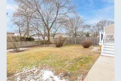 23 Mowry Avenue, East Providence, RI 02914 - Photo 20