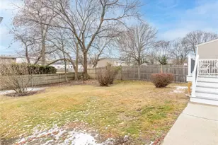 23 Mowry Ave, East Providence, RI 02914 - Photo 20