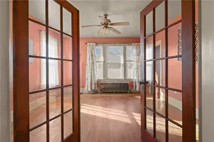 107 Wayne St, Warwick, RI 02889 - Photo 12