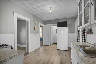 107 Wayne St, Warwick, RI 02889 - Photo 20