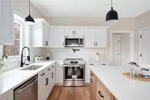 44 Oldham St, Warwick, RI 02886 - Photo 6