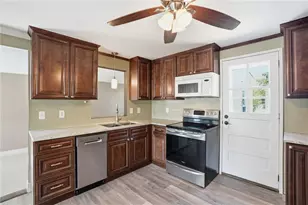 50 Pera St, Warwick, RI 02886 - Photo 6