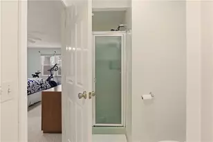 74 Arbor Dr, Providence, RI 02908 - Photo 18