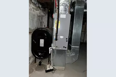 140 Lake View Road, Cranston, RI 02920 - Photo 38