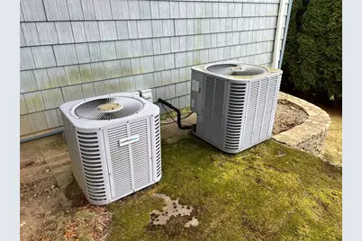 140 Lake View Road, Cranston, RI 02920 - Photo 6