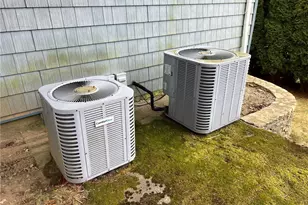 140 Lake View Rd, Cranston, RI 02920 - Photo 6