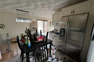 140 Lake View Rd, Cranston, RI 02920 - Photo 18