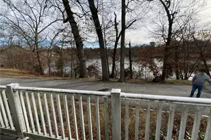 140 Lake View Rd, Cranston, RI 02920 - Photo 42