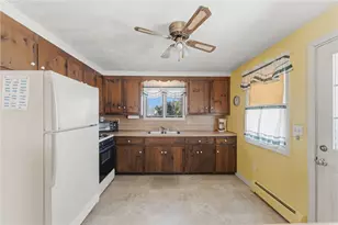 8 Harris Ave, Warren, RI 02885 - Photo 22