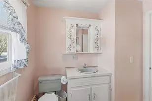 8 Harris Ave, Warren, RI 02885 - Photo 28