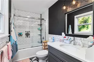 4 James St, Middletown, RI 02842 - Photo 14