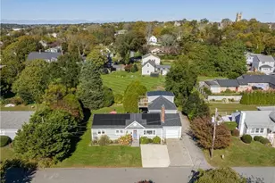 4 James St, Middletown, RI 02842 - Photo 4