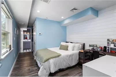 4 James Street #2, Middletown, RI 02842 - Photo 8