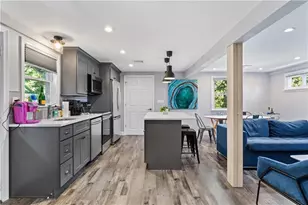 4 James St, Middletown, RI 02842 - Photo 12