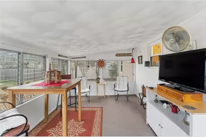 20 Bridgham Street, East Providence, RI 02916 - Photo 32