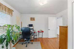 20 Bridgham St, East Providence, RI 02916 - Photo 16