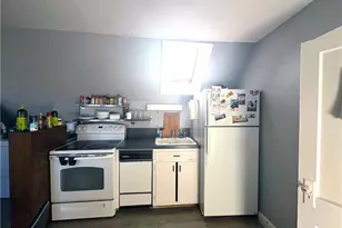 438 Wolcott Ave, Middletown, RI 02842 - Photo 10