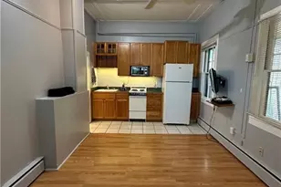 438 Wolcott Ave, Middletown, RI 02842 - Photo 4