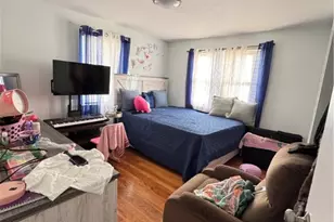 321 Budlong Rd, Cranston, RI 02920 - Photo 16