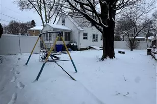 4 Dunbar St, Providence, RI 02909 - Photo 4