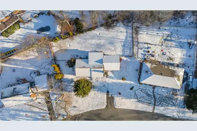 27 Bishop Drive, Cumberland, RI 02864 - Photo 6