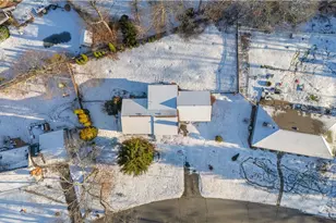 27 Bishop Dr, Cumberland, RI 02864 - Photo 6