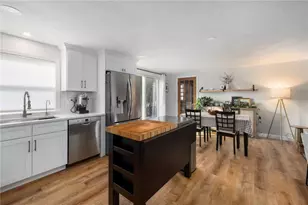 225 Ardway Ave, Warwick, RI 02889 - Photo 10