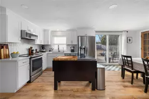 225 Ardway Ave, Warwick, RI 02889 - Photo 6