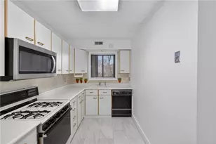 650 E Greenwich Ave, West Warwick, RI 02893 - Photo 10