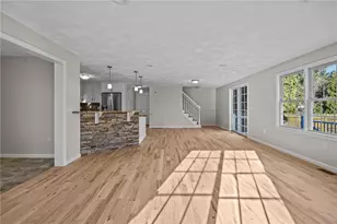 37 Holden St, Coventry, RI 02816 - Photo 4