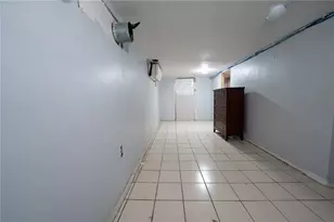 138 Glenbridge Ave, Providence, RI 02909 - Photo 18