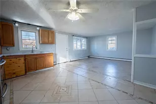 138 Glenbridge Ave, Providence, RI 02909 - Photo 4