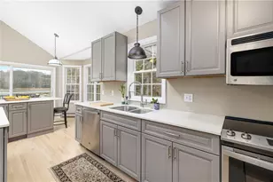 125 Montauk Rd, Narragansett, RI 02882 - Photo 8