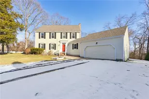 37 Aspen Ct, North Kingstown, RI 02852 - Photo 2