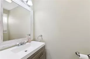 37 Aspen Ct, North Kingstown, RI 02852 - Photo 14