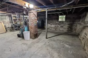 16 Dartmouth St, Newport, RI 02840 - Photo 24