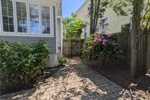16 Dartmouth St, Newport, RI 02840 - Photo 1