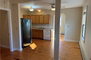 31 Powel Ave, Newport, RI 02840 - Photo 10