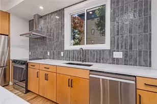 12 Daggett Ct, Providence, RI 02906 - Photo 14