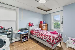 74 Pontiac St, Warwick, RI 02886 - Photo 6