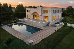 283 Ocean Ave, Newport, RI 02840 - Photo 4