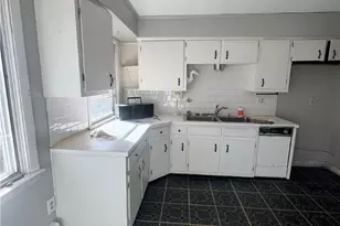 1639 Bulgarmarsh Rd, Tiverton, RI 02878 - Photo 10