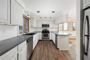 40 Kristen Ct, Warwick, RI 02888 - Photo 14