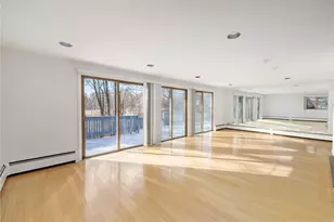 40 Kristen Ct, Warwick, RI 02888 - Photo 8