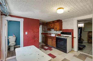 63 Lincoln Ave, Cranston, RI 02920 - Photo 46