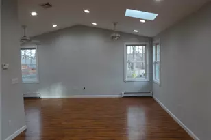 31 Washington St, North Providence, RI 02904 - Photo 12