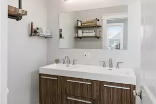 15 Vaughan Ave, Newport, RI 02840 - Photo 18