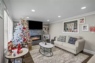 366 Woodbine St, Cranston, RI 02910 - Photo 10