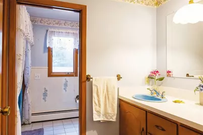 22 Grove Avenue Avenue, North Providence, RI 02911 - Photo 16