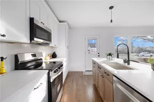 26 Ledge Dr, West Warwick, RI 02893 - Photo 16